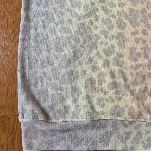 SUNDRY Women's Pastel Rainbow Leopard Cozy Sweatshirt - Picture 10 of 14